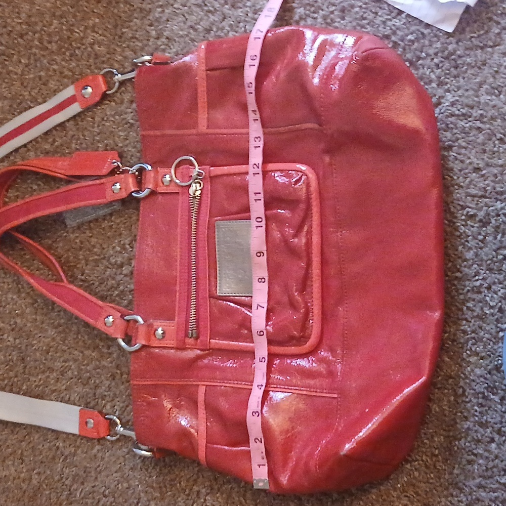Coach heart poppy red large tote bag - Picture 16 of 17